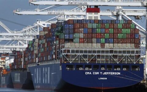 墨西哥取代中国成为美国最大贸易伙伴，加拿大中国分列第二第三